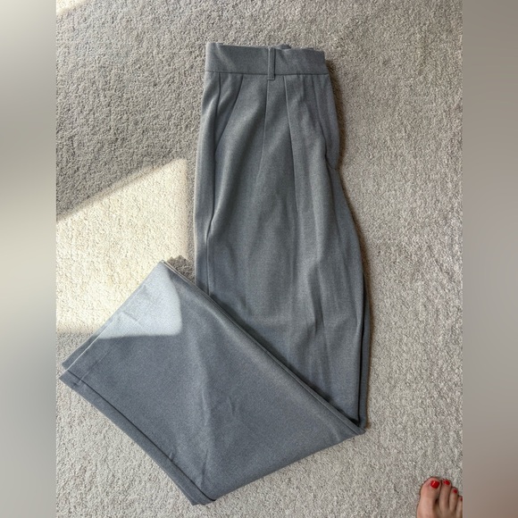 Abercrombie & Fitch Gray Women's Trousers - Picture 3 of 3